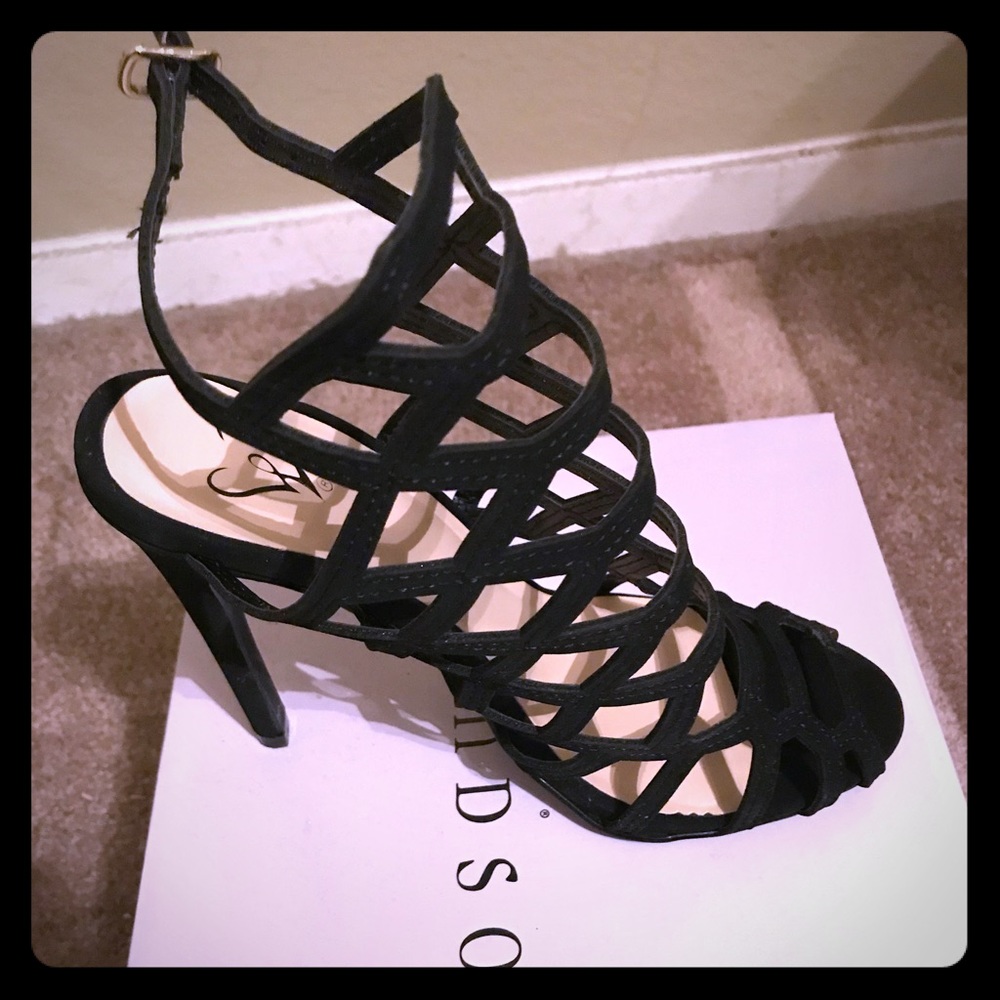 Black Windsor Heels